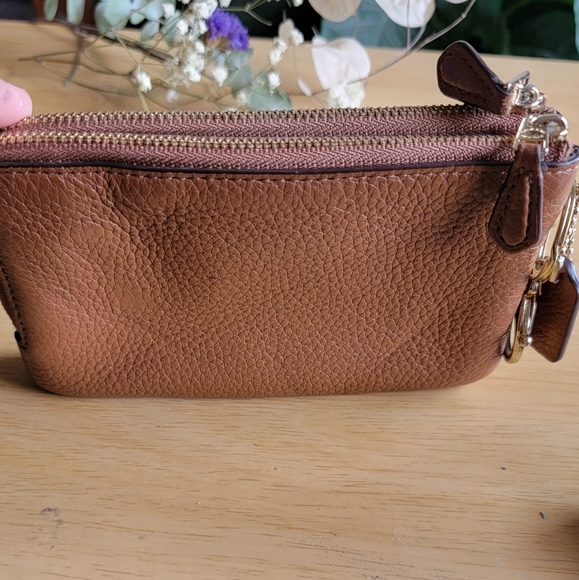 Coach Brown Pebbled Leather Wristlet 2 Zip Compartments.Vintage - Picture 10 of 11